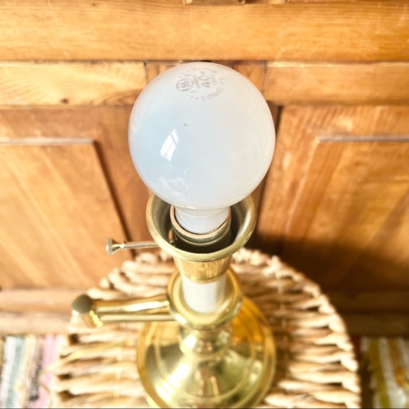 Underwriters Laboratories Vintage Brass Swing Arm Portable Desk Table Lamp - Picture 12 of 17